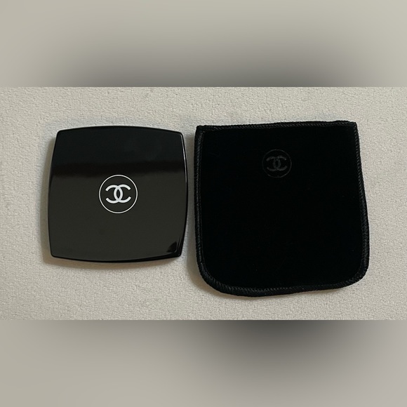 NIB Chanel Double Compact Mirror With Velvet Black Pouch - Picture 8 of 9